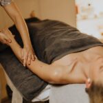 Ventre plat : le massage du ventre et autres astuces efficaces